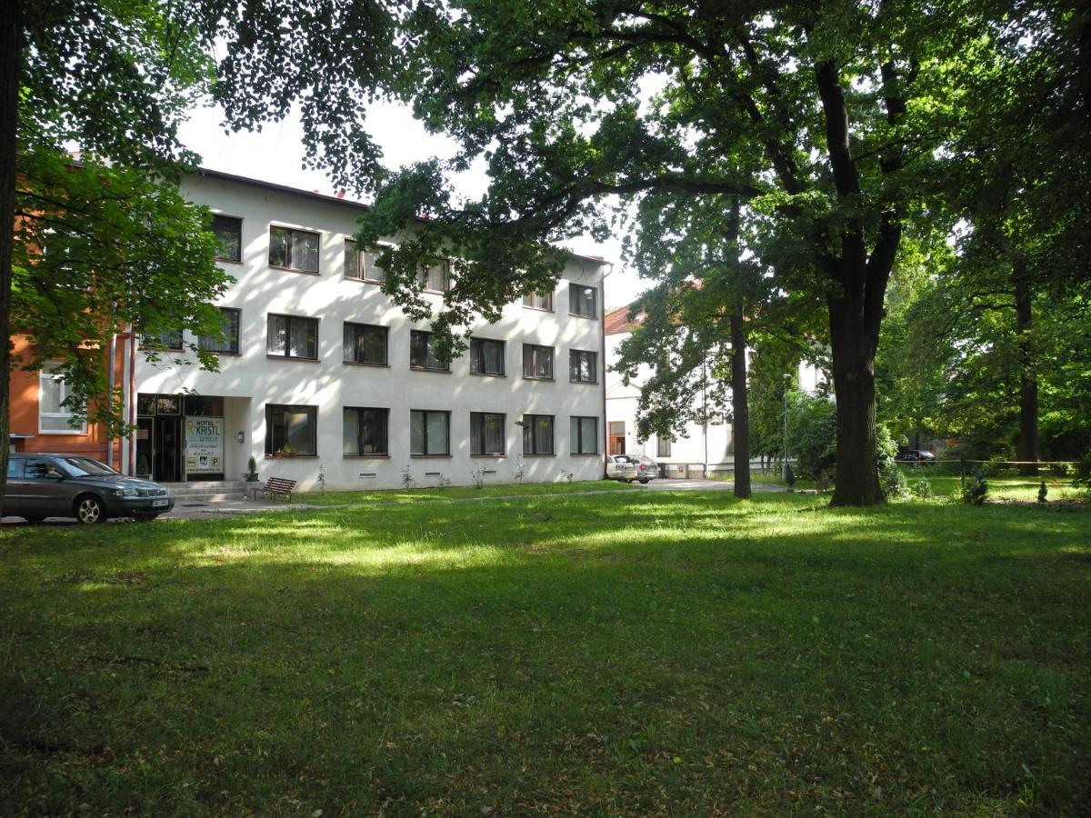 Hotel Kristl Pardubice Zewnętrze zdjęcie