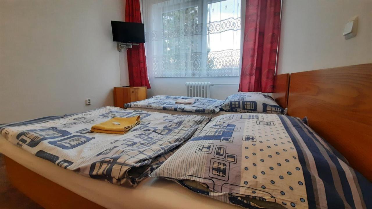 Hotel Kristl Pardubice Zewnętrze zdjęcie